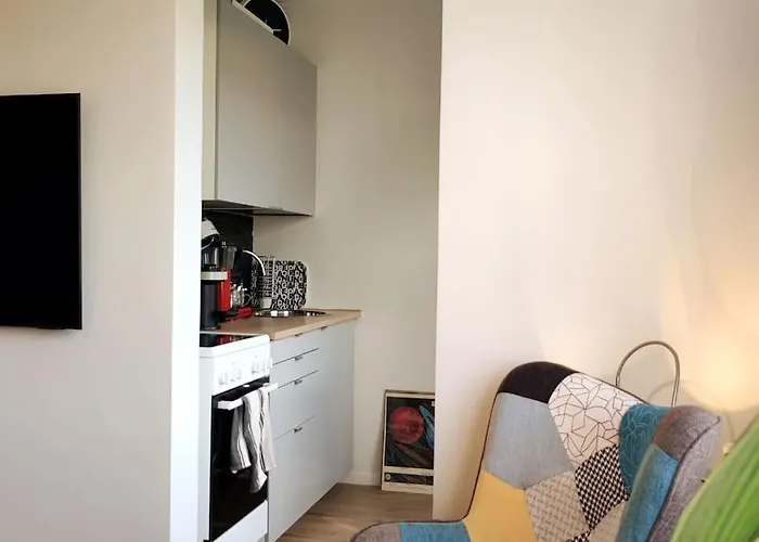 Lovely 7Th Floor Studio Full Of Color, Enjoy!